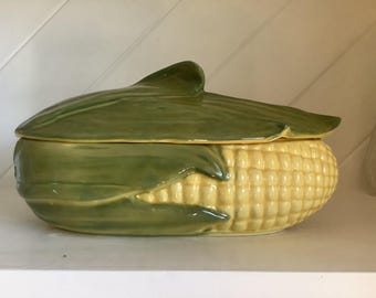 Vintage Shawnee King Corn Pottery Covered Casserole Dish