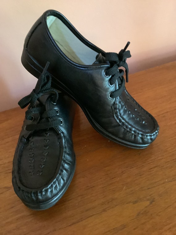 Vintage Sz 7.5 “softspot” Leather Orthopedic Shoes, Granny Tie Ups