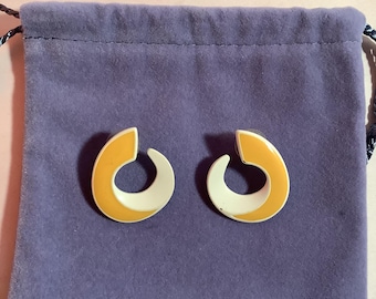 TRIFARI, 70’s Swirl Curl Enamel Post Earrings