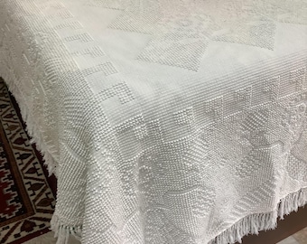 Cotton White Chenille Medallion Hobnail (popcorn) Bedspread by CROWN CRAFTS