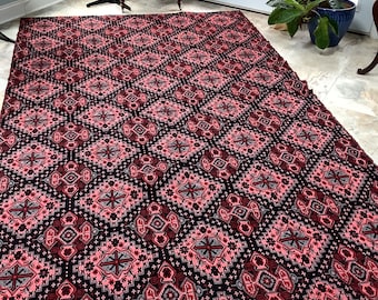 Harlequin Wool Rug, Heavy Loom Spread, European Design (80”x127")