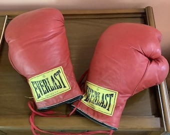 Boxing , EVERLAST 2514 Red Leather Lace Up Boxing Gloves