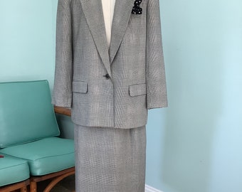 Vintage 90's Size 14, Long Jacket Suit,black and White Glenn Vintage 90's Size 14, Long Jacket Suit,black and White Glenn