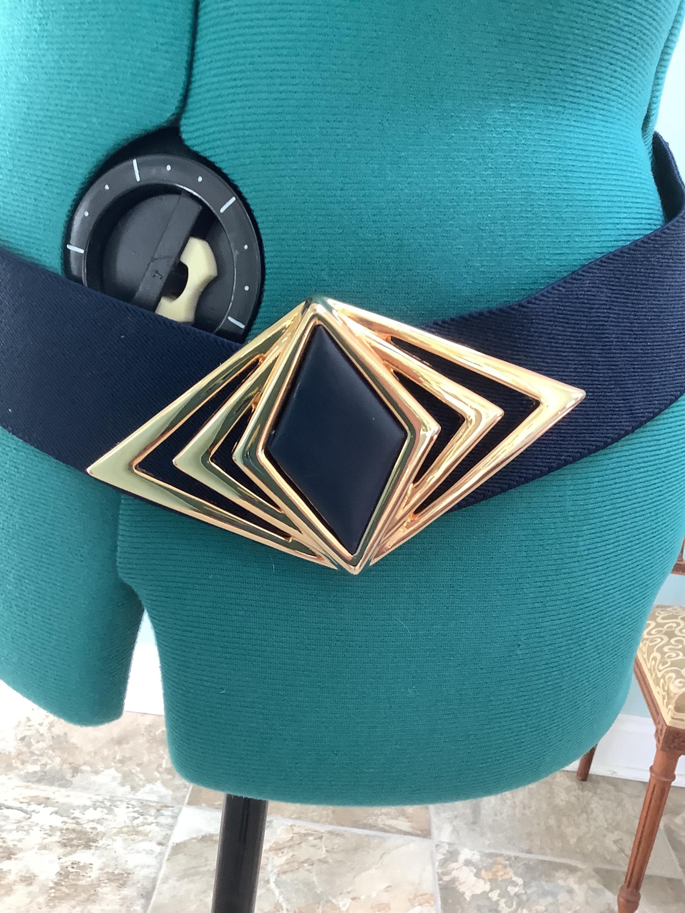 Vintage Nan Lewis 80’s navy enamel stretch belt EVC OS Vintage Nan Lewis Navy Blue Stretch Belt With Enamel Buckle  main image 3