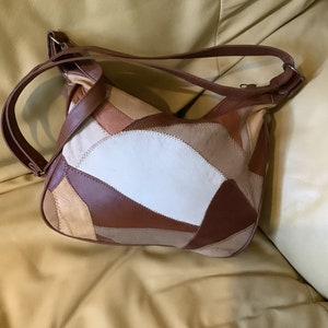 The ugly purse, m01229