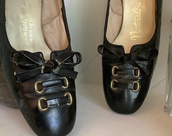 60’s Vintage Sz 5.5, Low Heel Pumps,NATURALIZERS,Pantent Leather