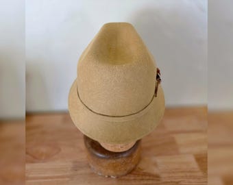 Mustard brown felt hat