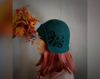 Cloche hat wool felt