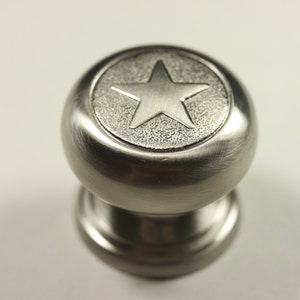 Western Style Heavy Star Knob - Satin Nickel