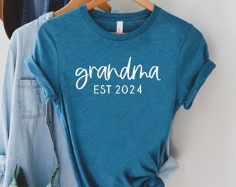 Custom Grandma Shirt, Grandma Established Shirt, Meemaw, Nana, Gigi, Mawmaw, Mother's Day Gift, Grandmother Shirt, Pregnancy Announcement