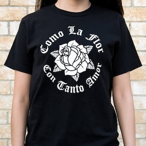 Como La Flor -Selena- Black **UNISEX** Ring-Spun Shirt (The Original Design)