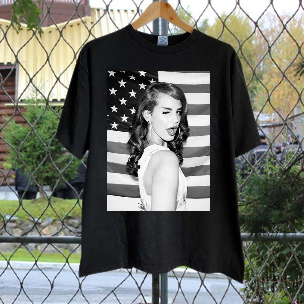 Discover Lana Del Rey T-Shirt, Lana Del Rey Fanart Shirt, Lana Del Rey 2023 T-Shirt