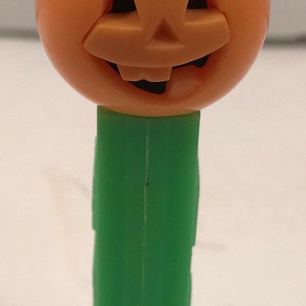 Rare Vintage Halloween Jack O Lantern And Witch Pez Dispensers No Feet Near Mint Condition 1980's