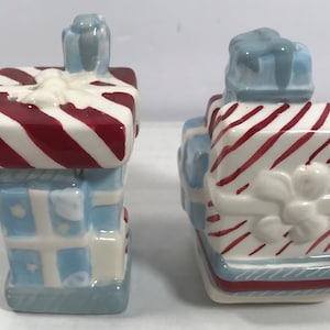 Vintage Glazed Ceramic Gifts Salt And Pepper Shakers Mint Unused 1990&#39;s