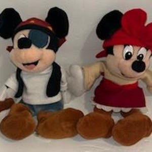 Vintage Licensed Set of 2 Walt Disney World Mickey and Minnie Mouse Pirates Millennial Celebration NM With Tags 2000