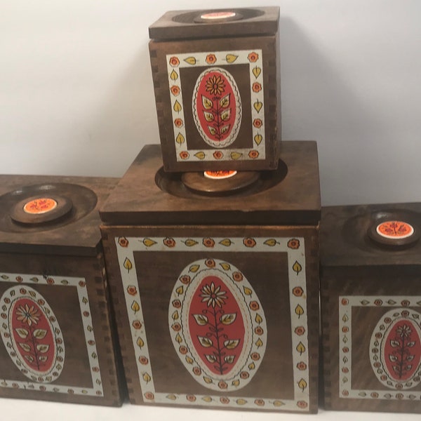 Vintage Wooden Canister Set Set of 4 Nesting Storage Boxes Dovetail Joint Sides 1970's Excellent Condition
