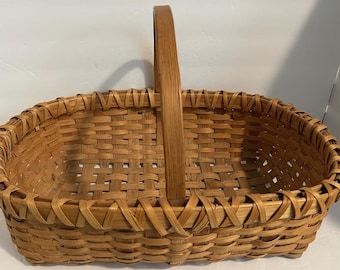 Vintage Large Handmade Cherokee Market Basket White Oak and Walnut 19 Inches by 12 Inches Native American Art Excellent Condition 1900's