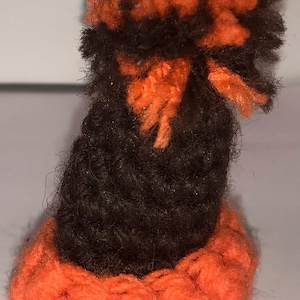 Vintage Handmade Cleveland Browns Crochet Pom Hat Lapel Pin 1970&#39;s Excellent Condition