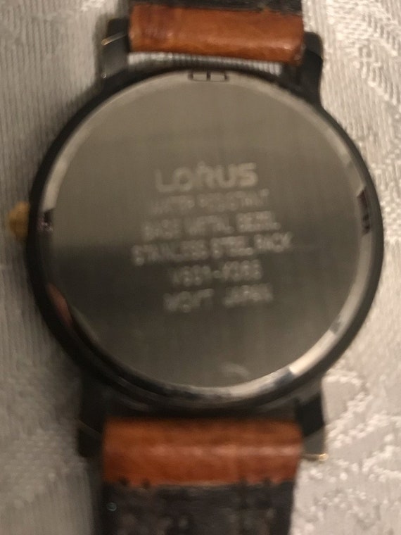 Montre-bracelet Vintage Lorus Mickey Mouse - Mouvement Quartz, Bracelet Cuir Ton Or - Unisexe - Occasion