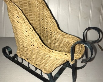 Vintage Wicker And Verdigris Sleigh 1980's EC