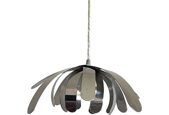 flower pendant light