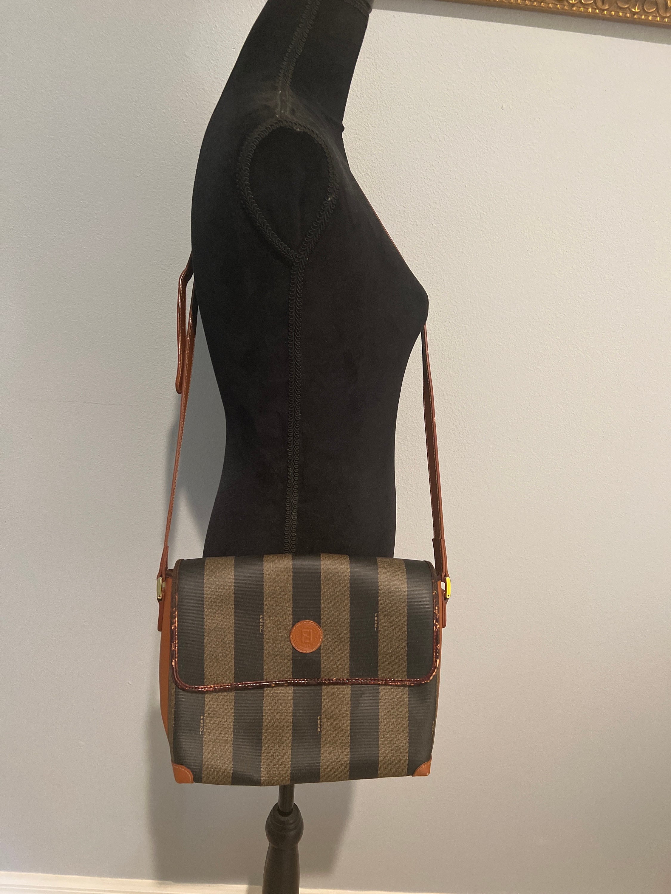 Fendi vintage Pequin stripe bucket shoulder bag Brown Black Bronze Leather  Cloth ref.658740 - Joli Closet