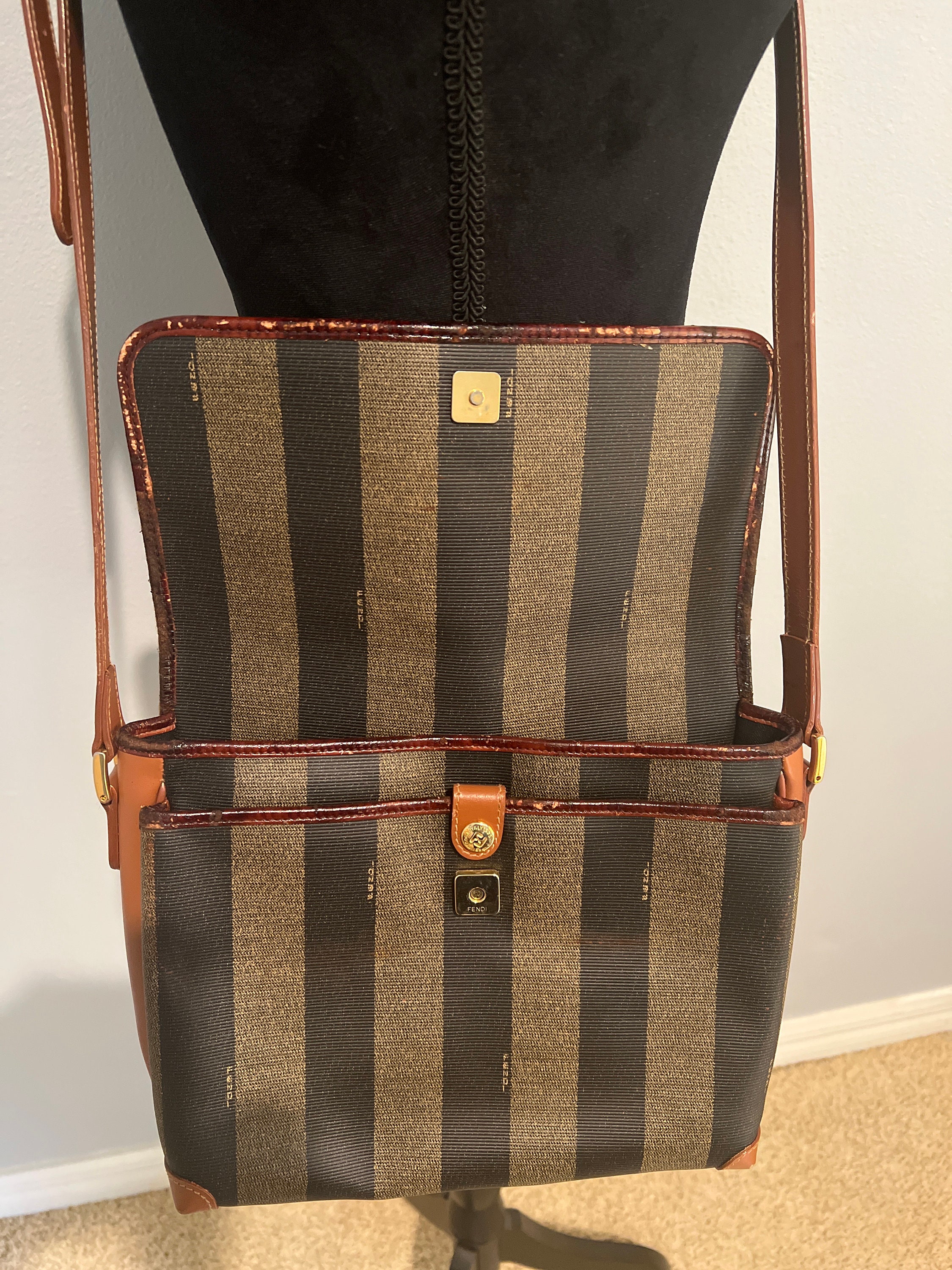 ショルダーバッグ Fendi Pequin Stripe Small Sacoche Bag Vintage Fendi Pequin Striped Coated Canvas Crossbody Bag Women's
