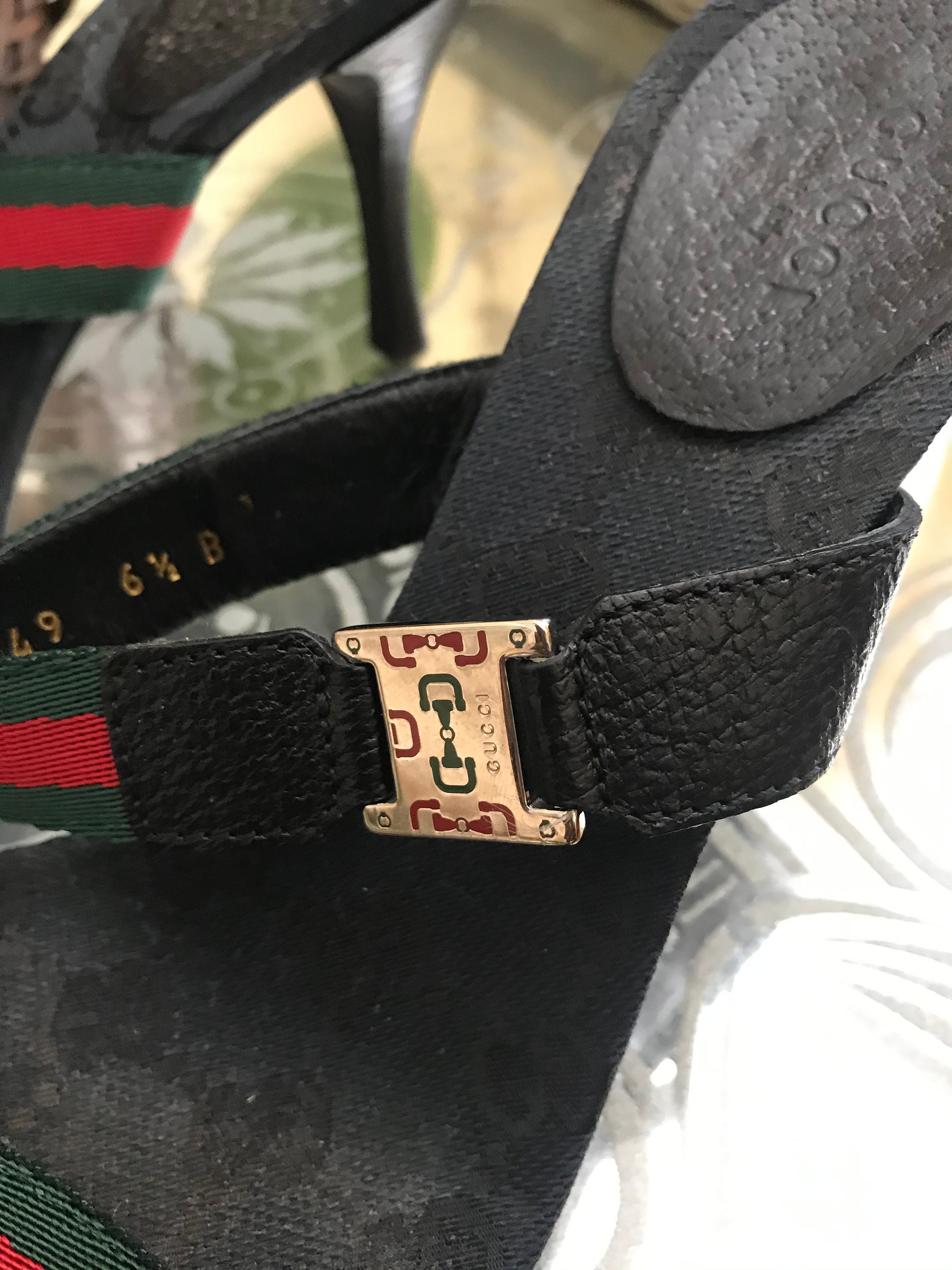 Authentic Vintage Black Gucci Green and Red Strap Sandal- Size 6 1