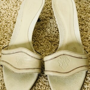 Vintage Authentic Gucci Off White Leather Logo Mules Sandals 38C/8.5 image 6