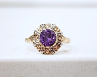Vintage Color Change Sapphire (Labcreated) with White Yellow and Rose Gold Floral Motif | Color Change Ring