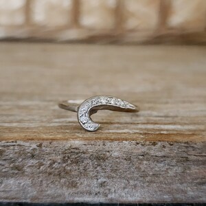 Antique Vintage Diamond Swirl Ring in 14K Gold
