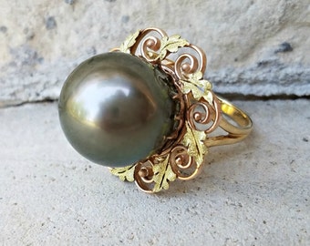 Vintage Black Tahitian Pearl Ring with Yellow and Green Gold Ring, Antique Pearl Ring PSCO