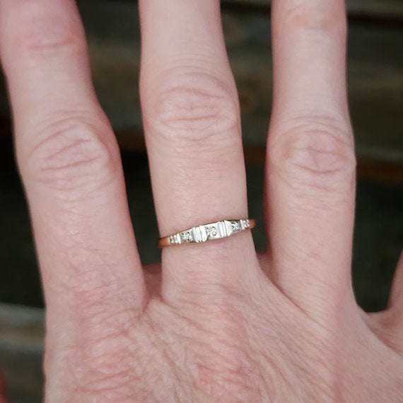 Vintage Art Deco 3 Diamond Wedding Band Ring in 1… - image 6