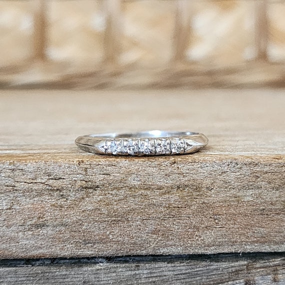 Vintage Diamond Wedding Band Ring in Platinum | An