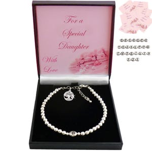 Pulsera de cuentas de plata con cuentas de letras y dijes del árbol de la vida, regalo para una abuela, nieta, mamá, hermana, niñera, amiga, etc.