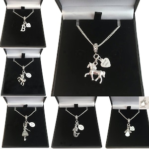 Collares personalizados para niñas con cualquier grabado en placa de plata 925. Regalo para hermana, hija, amiga, sobrina, nieta, etc.