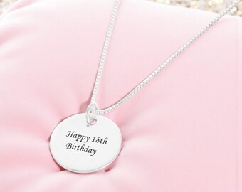 Collar de plata de ley grabado con colgante de disco redondo y grabado personalizado para mujeres y niñas.