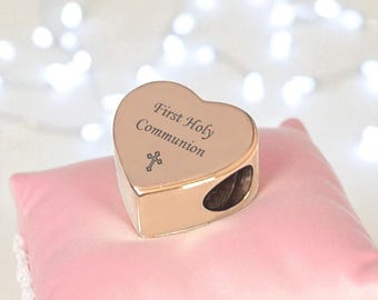 Dije de corazón personalizado en oro rosa para Primera Comunión. Cualquier grabado. Regalo para niña.