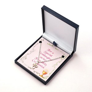 Collar de cruz abierta para primera comunión de niña, en caja de regalo con tarjeta para ahijada, hija, etc.