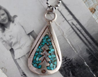 Vintage Navajo Turquoise Teepee Sterling Silver Chip Inlay totem necklace Native American Pendant Southwestern teepee chip inlay Necklace