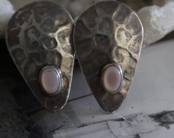 Vintage Navajo Teardrop Earrings | Pink Shell & Sterling Silver | 1970s Modernist Hammered Studs | Southwest Boho Statement Jewelry