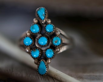 1940s Zuni Snake Eye Petit Point Ring | Triple Split Shank Turquoise Cluster | Sterling Silver Size 4.75 | Vintage Native American Jewelry