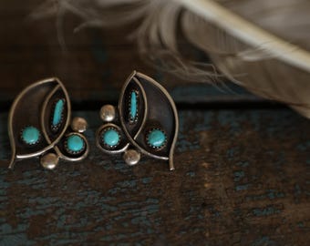 Vintage Zuni Turquoise Stud Earrings | Snake Eye & Needlepoint | Sterling Silver Flower Cluster | Mid Century Southwest Jewelry | Old Pawn