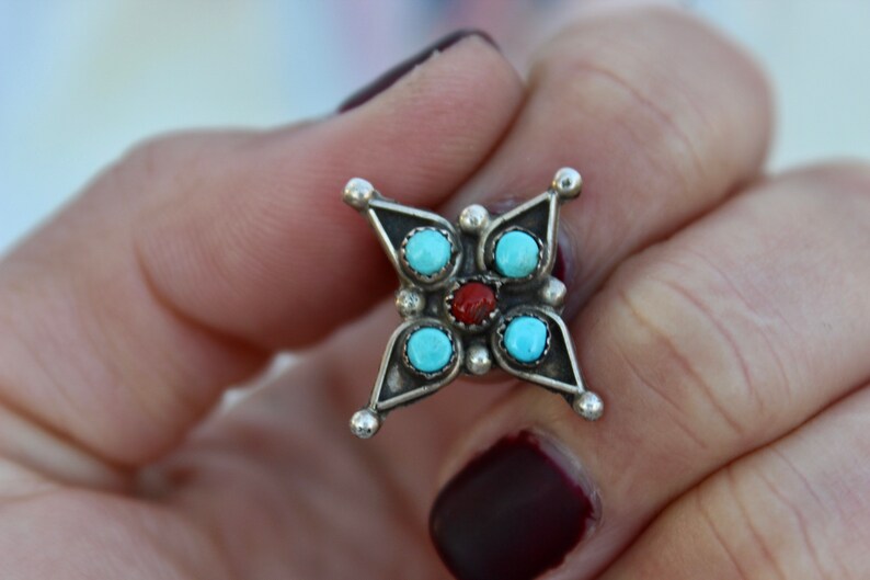 Old Pawn Vintage Zuni Sterling Silver Petit Point Snake Eye Turquoise And Coral Star Cluster Ring Sz 3.75