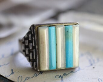 Old Pawn Heavy Zuni Turquoise mother of pearl  Cobblestone Channel inlay Native American Vintage Turquoise Mens Sterling Silver sz 12
