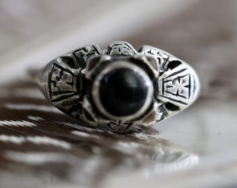 Vintage Art Deco Onyx Ring Sterling Silver Onyx Ring Vtg Native american Black Onyx Ring art decco nouveau black onyx scroll ring Sz 6.25