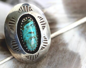 Vintage Navajo Turquoise Hand Stamped Puffy Shadowbox Ring Native American Nevada Green Turquoise Shadowbox Southwestern Sterling Ring 7.25