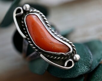 Vintage Large Navajo Red Coral Ring Vintage Red Coral Ring Sterling Silver Native American Elongated Coral southwestern Ring Sz 5