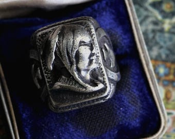 Vintage mens Indian chief ring 1940’s Vintage Sterling Silver Indian Chief Head Biker Ring arrowhead signet ring heavy 40s sterling Ring