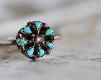 Vintage Zuni turquoise petit point flower cluster ring Fred  Harvey Era Zuni Sterling Silver Turquoise Cluster ring Native American 8.5